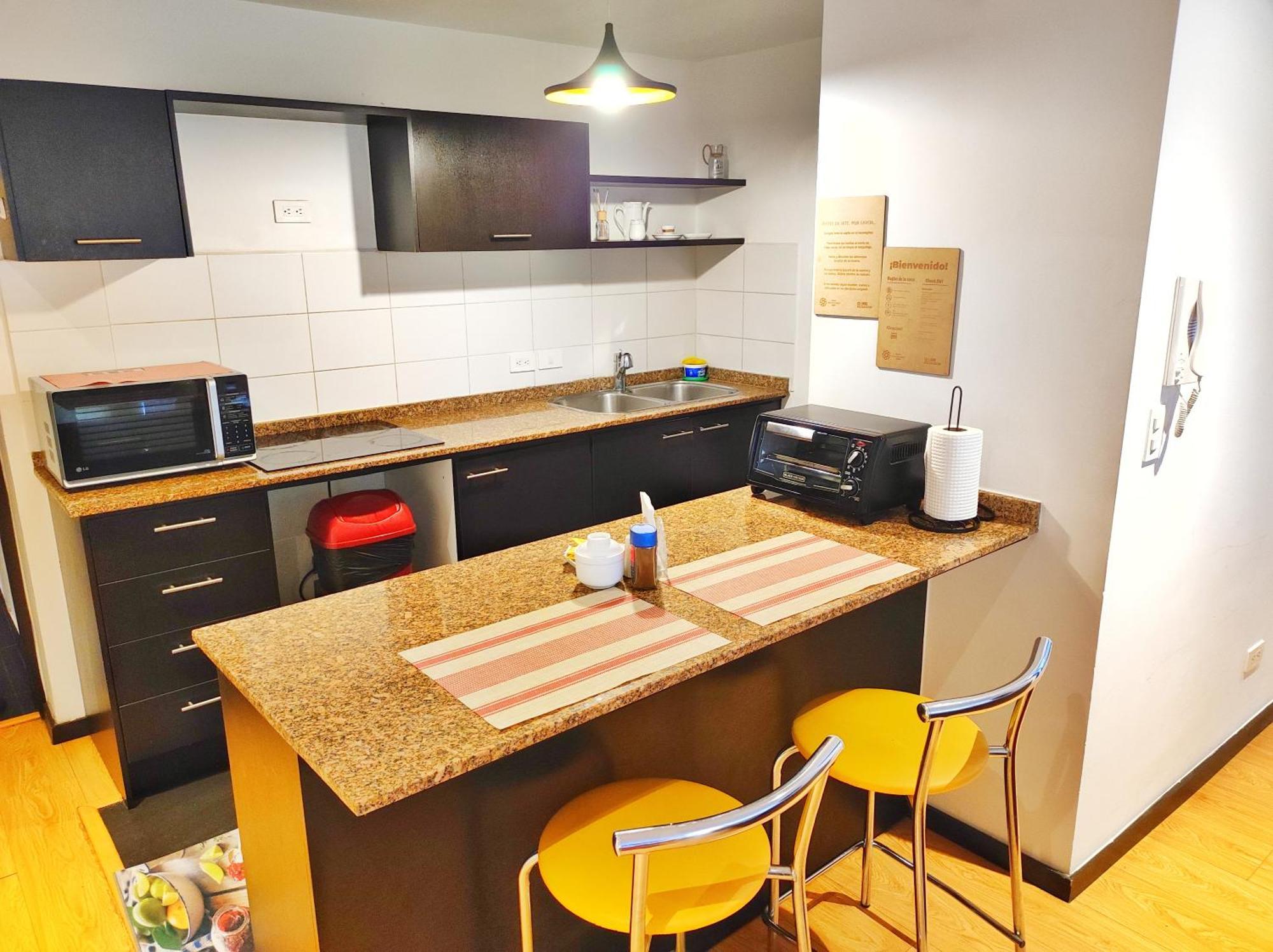 Coliving Ecuador Apartamentos Plaza Foch Quito Exterior foto