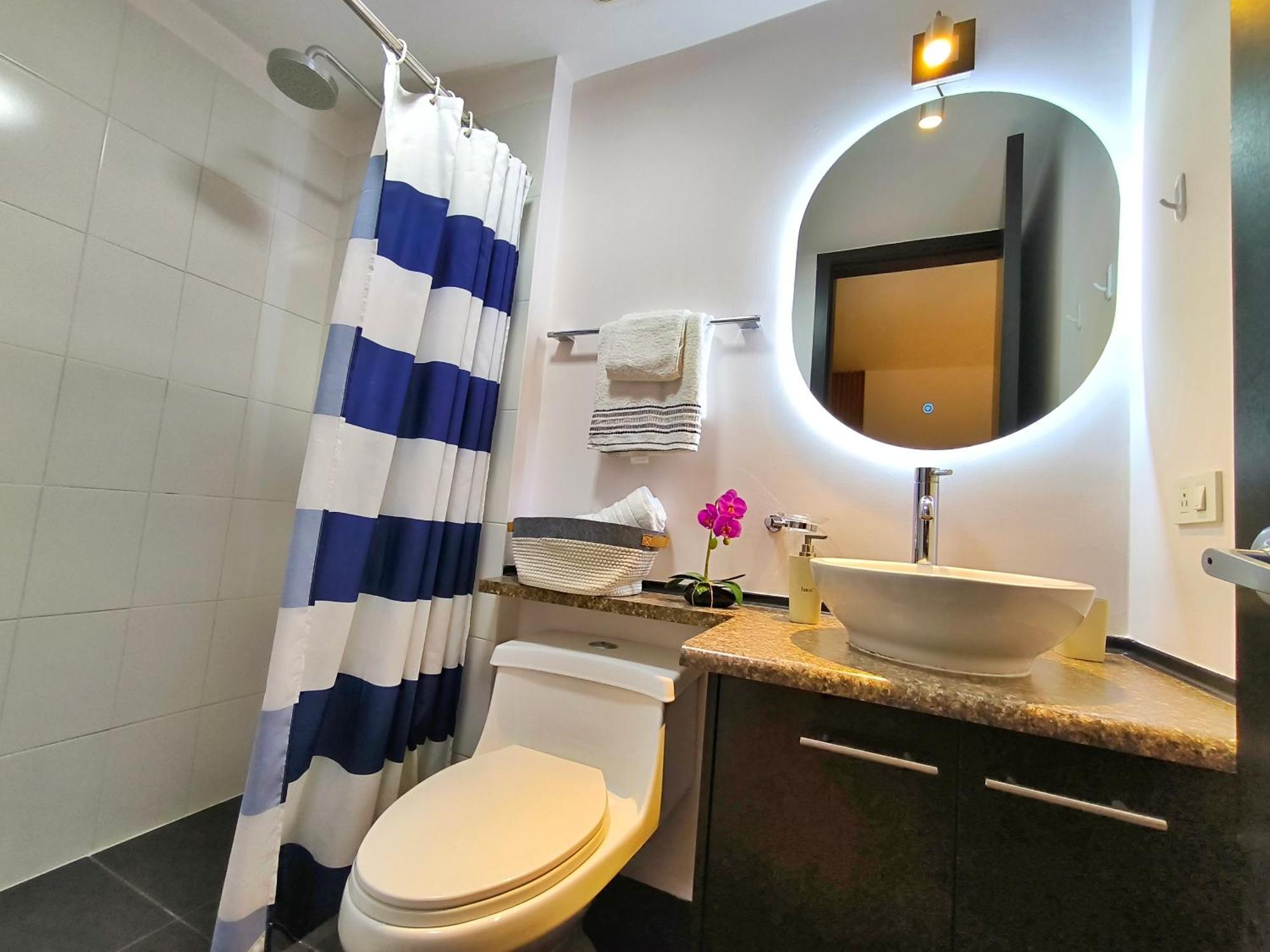 Coliving Ecuador Apartamentos Plaza Foch Quito Exterior foto